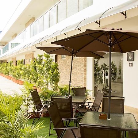 River City Hotel Монтерия Экстерьер фото
