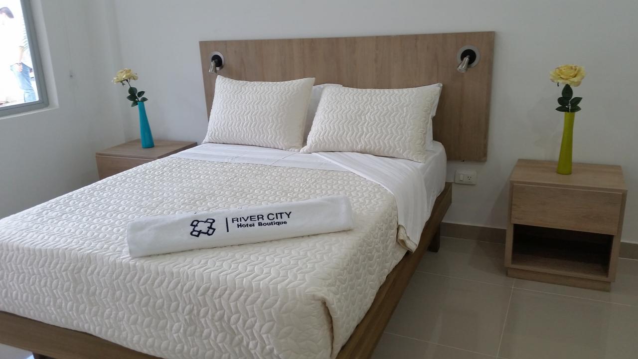 River City Hotel Монтерия Экстерьер фото